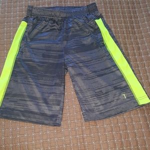 Boys Old Navy Active Shorts